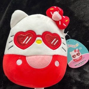 Hello Kitty Squishmallow